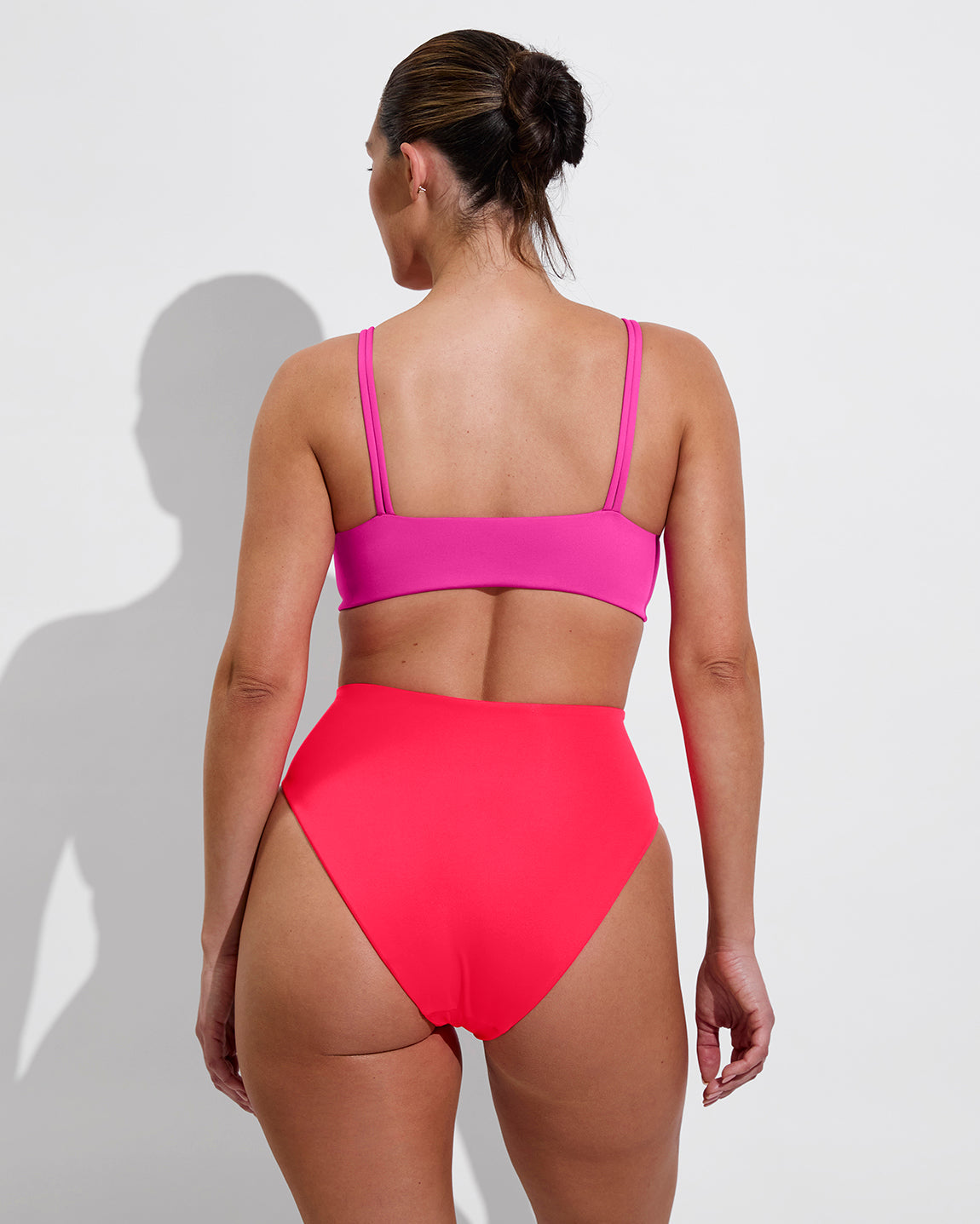 Pool Days Top D+ - Hot
